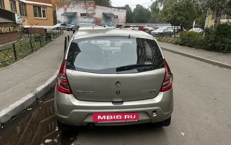 Renault Sandero I, 2011 год, 900 000 рублей, 4 фотография