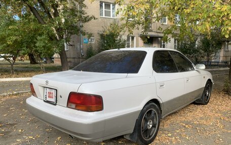 Toyota Vista, 1995 год, 400 000 рублей, 6 фотография