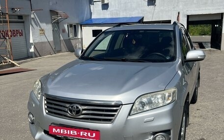 Toyota RAV4, 2011 год, 1 650 000 рублей, 10 фотография