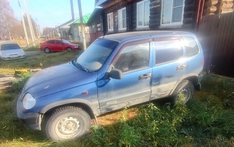 Chevrolet Niva I рестайлинг, 2006 год, 250 000 рублей, 2 фотография