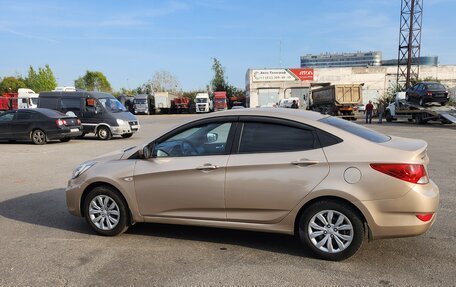 Hyundai Solaris II рестайлинг, 2011 год, 560 000 рублей, 3 фотография