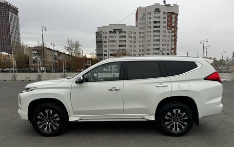 Mitsubishi Montero Sport, 2023 год, 4 390 000 рублей, 3 фотография