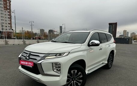 Mitsubishi Montero Sport, 2023 год, 4 390 000 рублей, 2 фотография