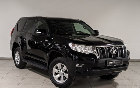 Toyota Land Cruiser Prado 150 рестайлинг 2, 2018 год, 4 750 000 рублей, 3 фотография