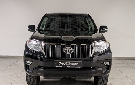 Toyota Land Cruiser Prado 150 рестайлинг 2, 2018 год, 4 750 000 рублей, 2 фотография