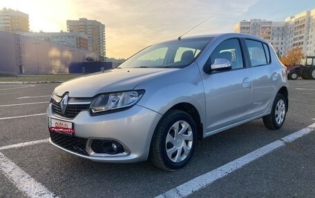 Renault Sandero II рестайлинг, 2016 год, 870 000 рублей, 1 фотография