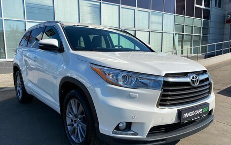 Toyota Highlander III, 2014 год, 3 150 000 рублей, 3 фотография