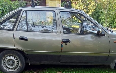 Daewoo Nexia I рестайлинг, 2001 год, 200 000 рублей, 4 фотография