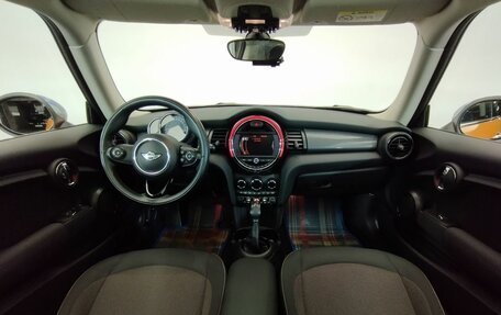 MINI Hatch, 2017 год, 2 397 000 рублей, 7 фотография