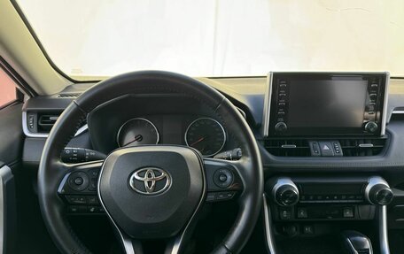 Toyota RAV4, 2019 год, 3 020 000 рублей, 20 фотография