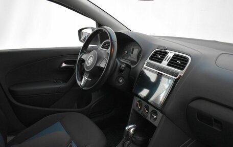 Volkswagen Polo VI (EU Market), 2013 год, 939 000 рублей, 11 фотография