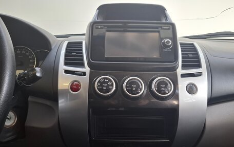 Mitsubishi Pajero Sport II рестайлинг, 2014 год, 1 680 000 рублей, 12 фотография