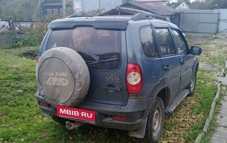 Chevrolet Niva I рестайлинг, 2010 год, 450 000 рублей, 2 фотография