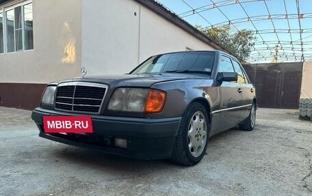 Mercedes-Benz E-Класс, 1994 год, 300 000 рублей, 8 фотография