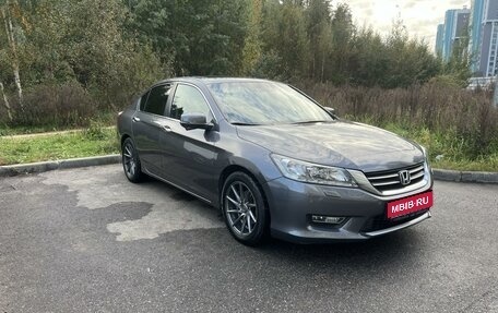 Honda Accord IX рестайлинг, 2013 год, 1 930 000 рублей, 1 фотография