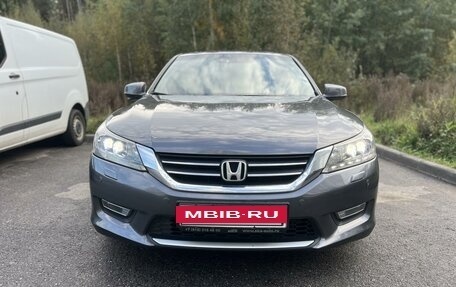 Honda Accord IX рестайлинг, 2013 год, 1 930 000 рублей, 6 фотография