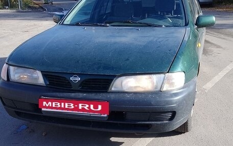 Nissan Almera, 1998 год, 110 000 рублей, 2 фотография