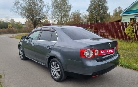 Volkswagen Jetta VI, 2009 год, 565 000 рублей, 3 фотография