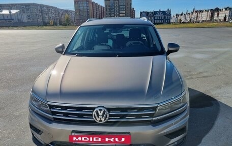 Volkswagen Tiguan II, 2018 год, 3 500 000 рублей, 4 фотография