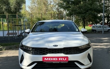 KIA K5, 2021 год, 1 720 000 рублей, 2 фотография