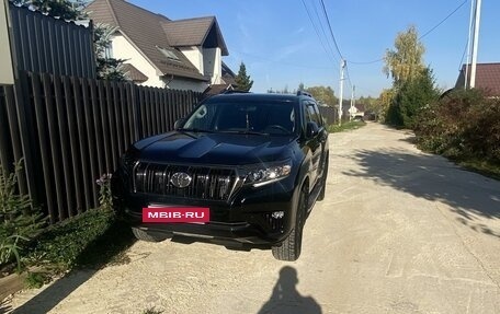 Toyota Land Cruiser Prado 150 рестайлинг 2, 2021 год, 8 200 000 рублей, 4 фотография