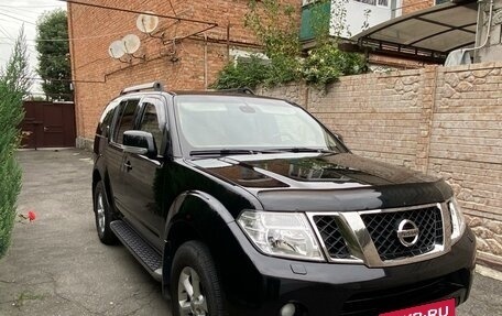 Nissan Pathfinder, 2011 год, 1 780 000 рублей, 2 фотография