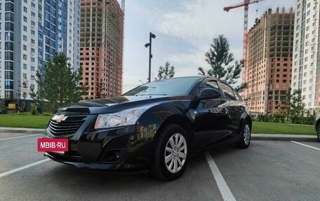 Chevrolet Cruze II, 2013 год, 890 000 рублей, 3 фотография