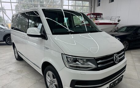 Volkswagen Multivan T6 рестайлинг, 2015 год, 3 750 000 рублей, 2 фотография