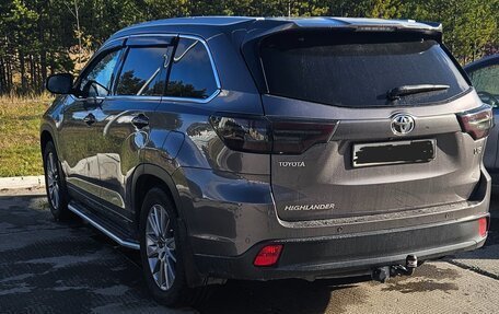 Toyota Highlander III, 2014 год, 4 000 000 рублей, 17 фотография