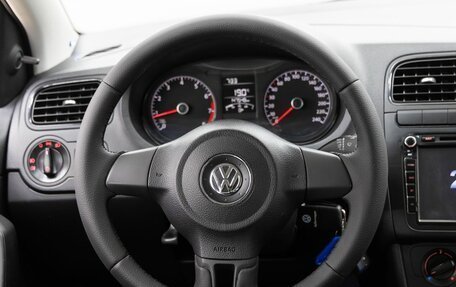 Volkswagen Polo VI (EU Market), 2014 год, 978 000 рублей, 23 фотография