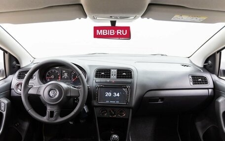 Volkswagen Polo VI (EU Market), 2014 год, 978 000 рублей, 14 фотография