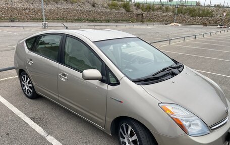 Toyota Prius, 2007 год, 1 200 000 рублей, 5 фотография