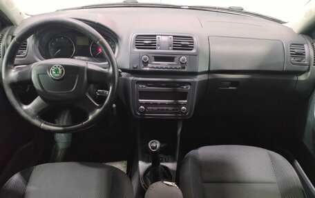 Skoda Fabia II, 2011 год, 420 000 рублей, 9 фотография