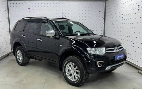 Mitsubishi Pajero IV, 2013 год, 1 990 300 рублей, 3 фотография