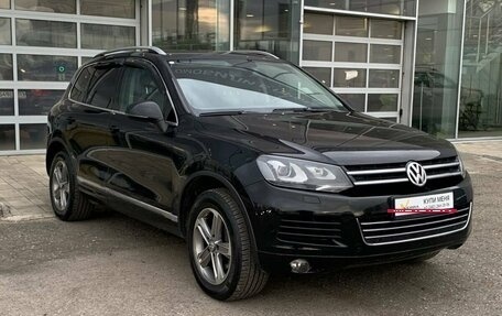 Volkswagen Touareg III, 2011 год, 1 990 000 рублей, 3 фотография