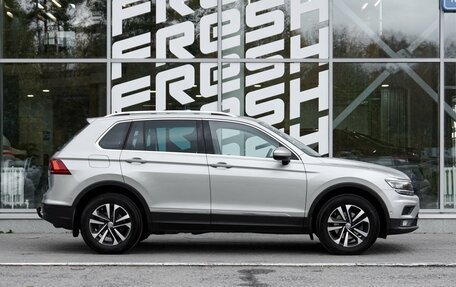 Volkswagen Tiguan II, 2019 год, 2 999 000 рублей, 5 фотография