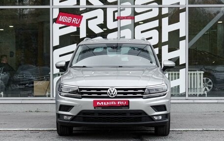 Volkswagen Tiguan II, 2019 год, 2 999 000 рублей, 3 фотография