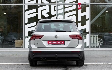 Volkswagen Tiguan II, 2019 год, 2 999 000 рублей, 4 фотография