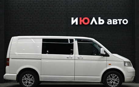 Volkswagen Transporter T5 рестайлинг, 2005 год, 1 040 000 рублей, 9 фотография