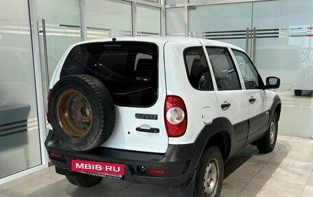 Chevrolet Niva I рестайлинг, 2015 год, 680 000 рублей, 4 фотография