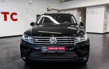 Volkswagen Touareg III, 2016 год, 2 890 000 рублей, 2 фотография