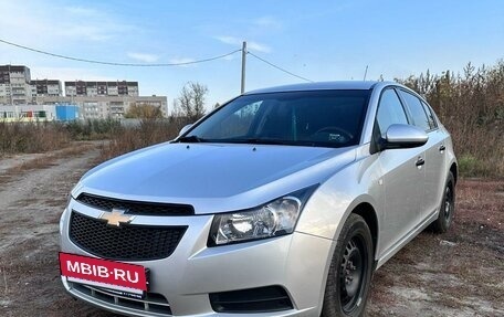 Chevrolet Cruze II, 2012 год, 850 000 рублей, 2 фотография