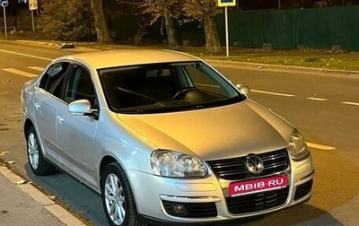 Volkswagen Jetta VI, 2010 год, 900 000 рублей, 1 фотография