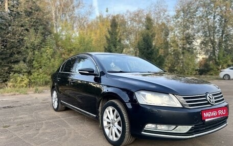 Volkswagen Passat B7, 2013 год, 1 060 000 рублей, 2 фотография