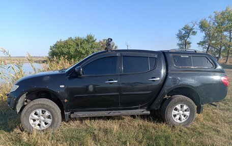 Mitsubishi L200 IV рестайлинг, 2013 год, 1 400 000 рублей, 4 фотография