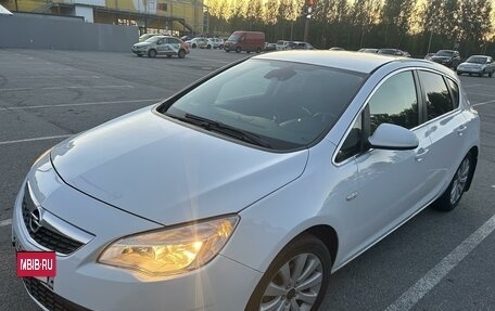 Opel Astra J, 2010 год, 720 000 рублей, 4 фотография