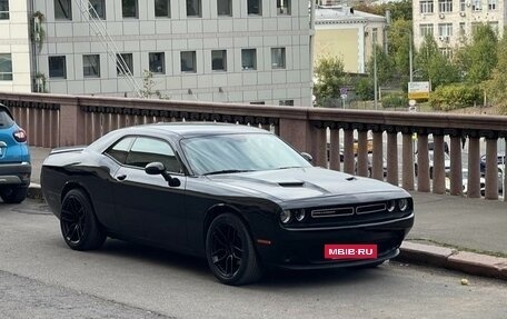 Dodge Challenger III рестайлинг 2, 2019 год, 4 000 000 рублей, 6 фотография