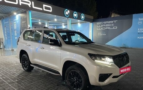 Toyota Land Cruiser Prado 150 рестайлинг 2, 2021 год, 7 000 000 рублей, 2 фотография