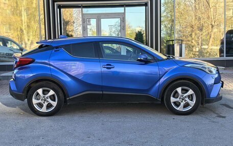 Toyota C-HR I рестайлинг, 2018 год, 2 249 000 рублей, 4 фотография