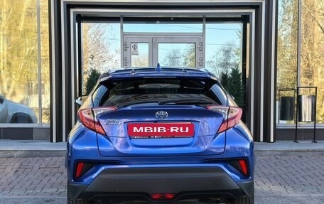 Toyota C-HR I рестайлинг, 2018 год, 2 249 000 рублей, 6 фотография